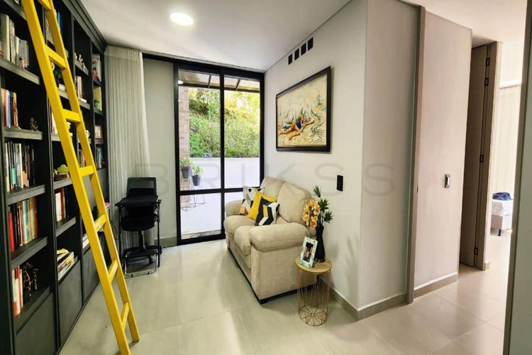 Apartamento de 3 alcobas en venta en El Tesoro, Medellín, 250 m² · foto 15 de 17