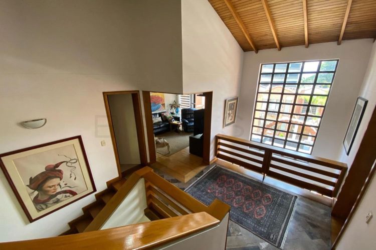 Casa de 3 alcobas en venta en Loma Benedictinos, Envigado, 391 m² · foto 11 de 23