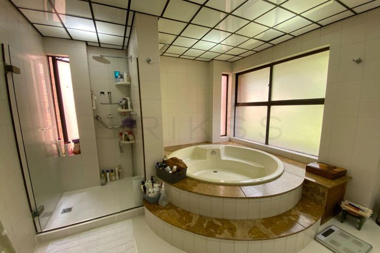 Casa de 3 alcobas en venta en Loma Benedictinos, Envigado, 391 m² · foto 14 de 23