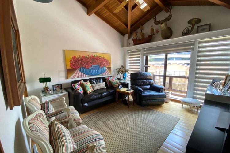Casa de 3 alcobas en venta en Loma Benedictinos, Envigado, 391 m² · foto 22 de 23