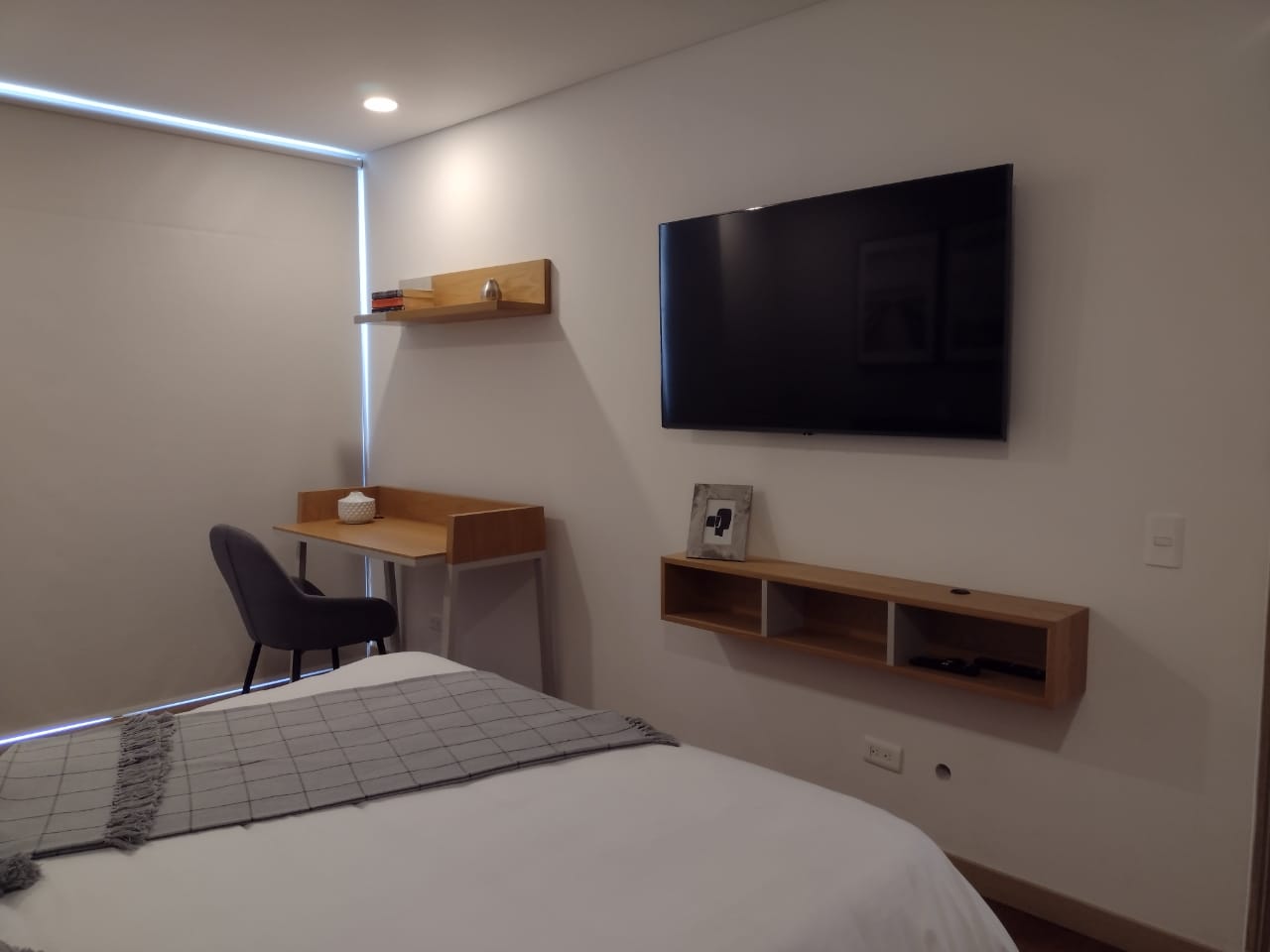 Apartamento en arriendo en El Poblado, Medellín · foto 3 de 17