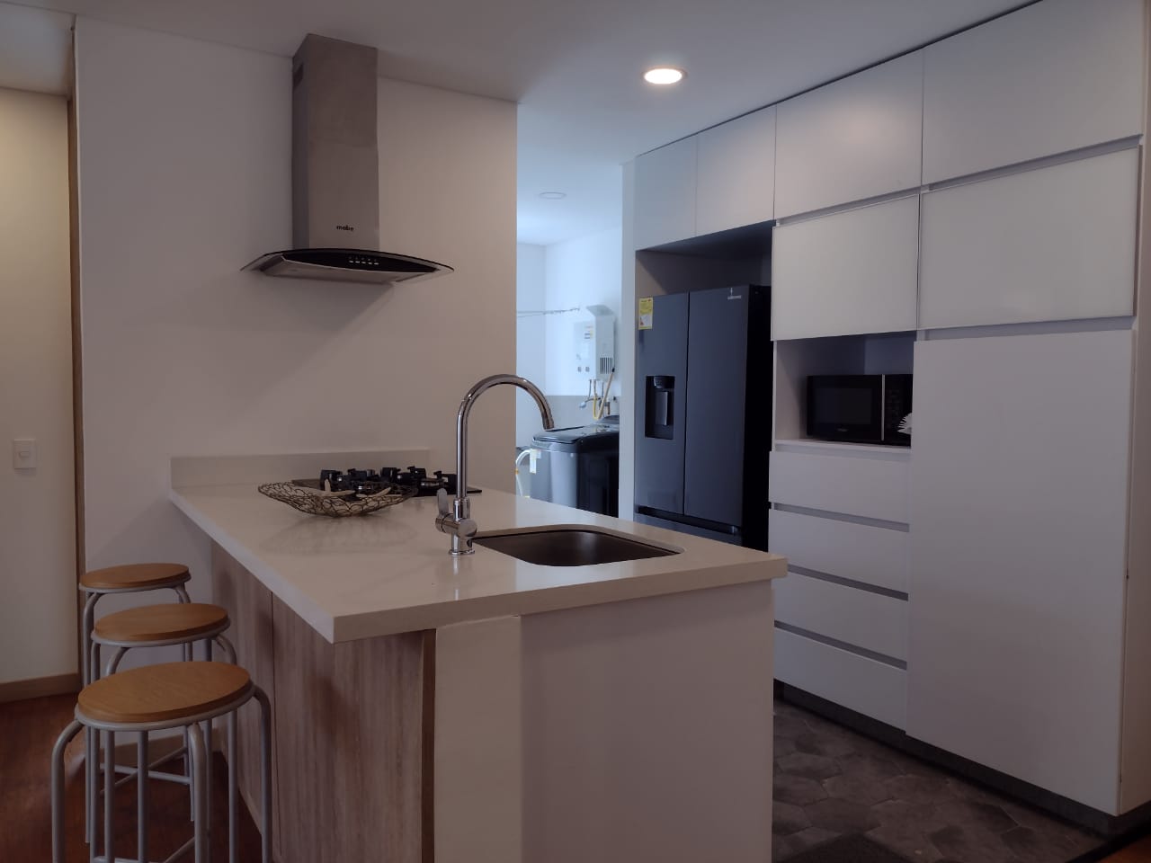 Apartamento en arriendo en El Poblado, Medellín · foto 6 de 17