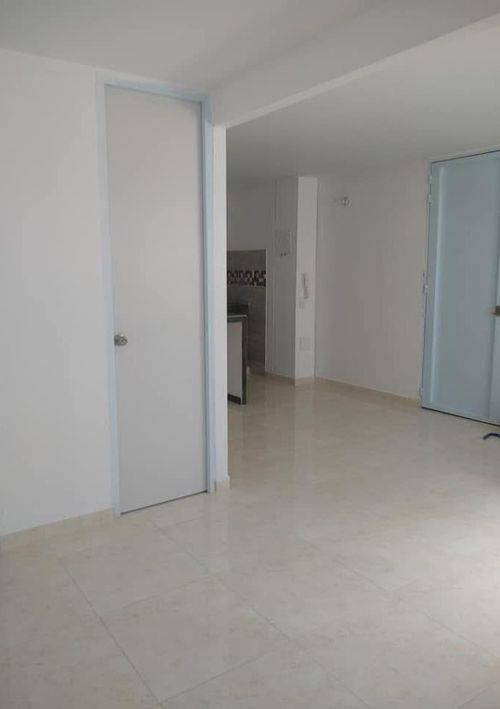 Apartamento de 2 alcobas en venta en El Carmelo, Candelaria, 45 m² · foto 3 de 10