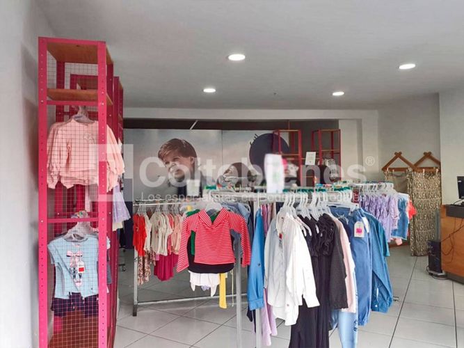 Local en arriendo en Colombia, Medellín, 90 m² · foto 2 de 11