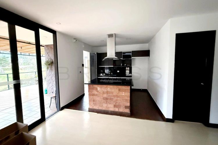 Casa de 4 alcobas en venta en Loma Del Escobero, Envigado, 400 m² · foto 7 de 11