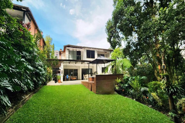 Casa de 3 alcobas en venta en Los Naranjos, Medellín, 446 m² · foto 7 de 18