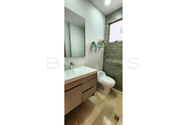 Casa de 3 alcobas en venta en Los Naranjos, Medellín, 446 m² · foto 18 de 18