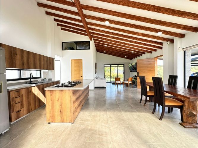 Finca en venta en Cristo Rey, El Carmen de Viboral, 240 m² · foto 4 de 24