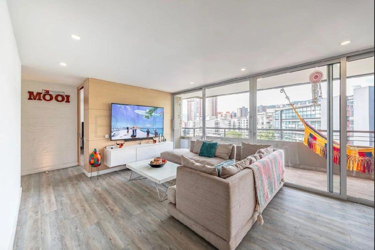Apartamento de 2 alcobas en arriendo en La Florida, Medellín, 140 m² · foto 2 de 17