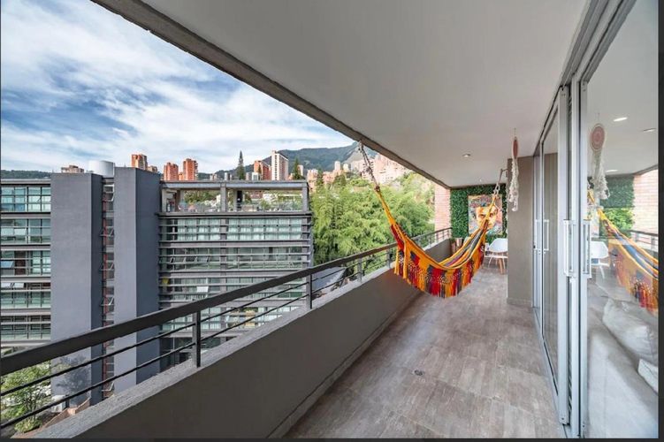 Apartamento de 2 alcobas en arriendo en La Florida, Medellín, 140 m² · foto 3 de 17