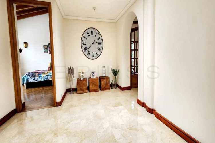 Casa de 4 alcobas en venta en San Lucas, Medellín, 385 m² · foto 9 de 16