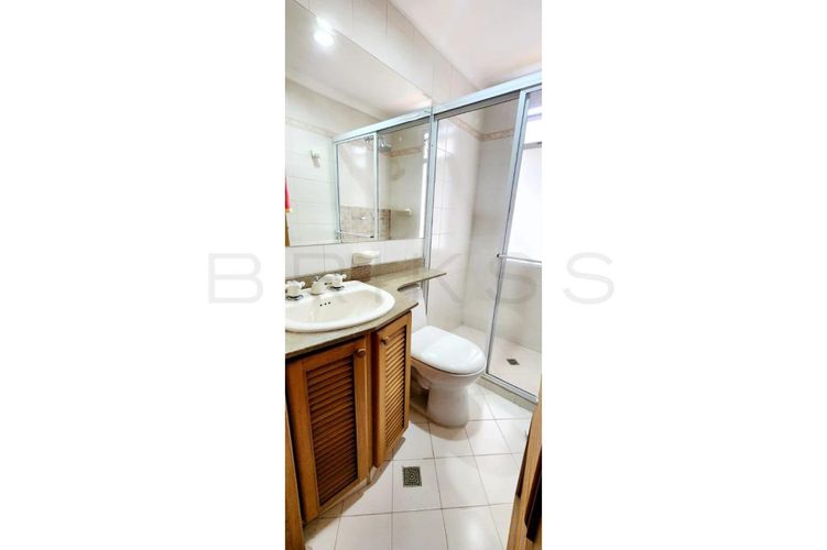 Casa de 4 alcobas en venta en San Lucas, Medellín, 385 m² · foto 10 de 16