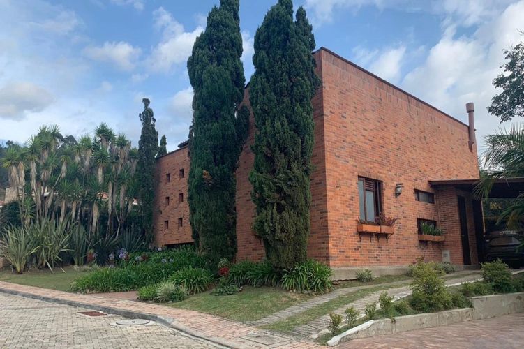 $2.400.000.000 en El Retiro