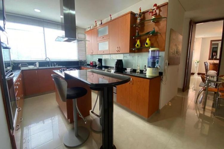 Apartamento en venta en El Poblado, Medellín · foto 6 de 16