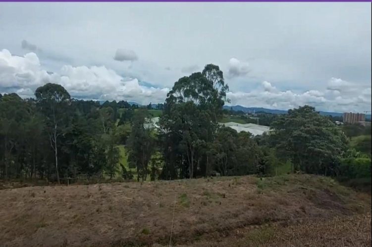 Lote en venta en La Macarena, Rionegro, 1013 m² · foto 2 de 19
