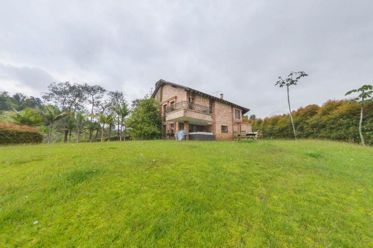 Casa de 4 alcobas en venta en La Inmaculada, Envigado, 370 m² · foto 24 de 24