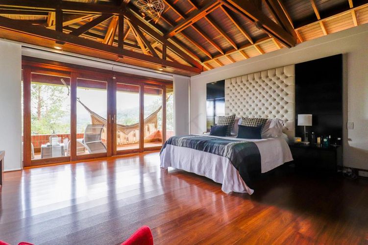 Casa de 3 alcobas en venta en Loma Del Chocho, Envigado, 450 m² · foto 9 de 24