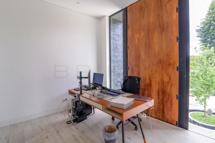 Casa de 4 alcobas en venta en Llano Grande, Rionegro, 1000 m² · foto 8 de 23