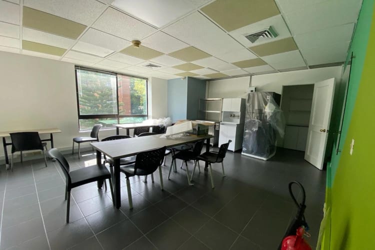 Oficina en venta en La Aguacatala, Medellín, 285 m² · foto 3 de 20