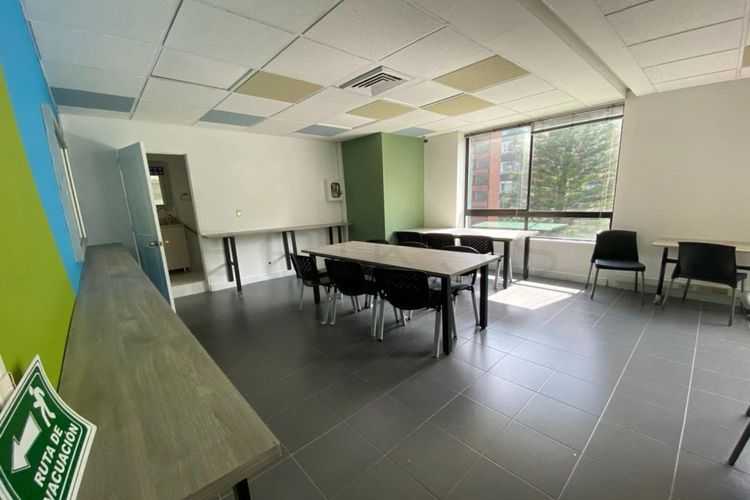 Oficina en venta en La Aguacatala, Medellín, 285 m² · foto 7 de 20