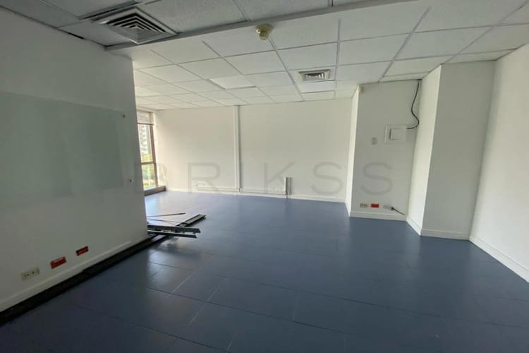 Oficina en venta en La Aguacatala, Medellín, 285 m² · foto 8 de 20