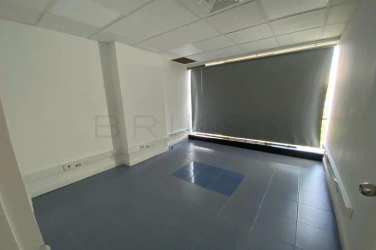 Oficina en venta en La Aguacatala, Medellín, 285 m² · foto 9 de 20