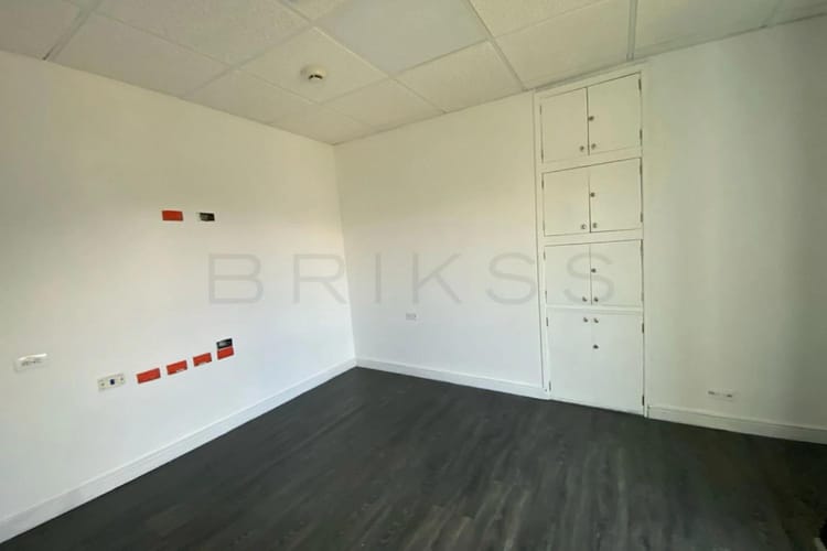 Oficina en venta en La Aguacatala, Medellín, 285 m² · foto 10 de 20
