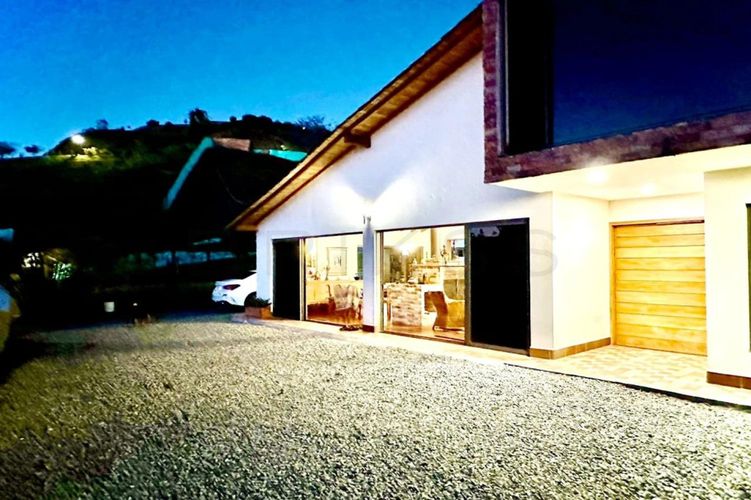 Finca en venta en El Retiro, 325 m² · foto 4 de 16