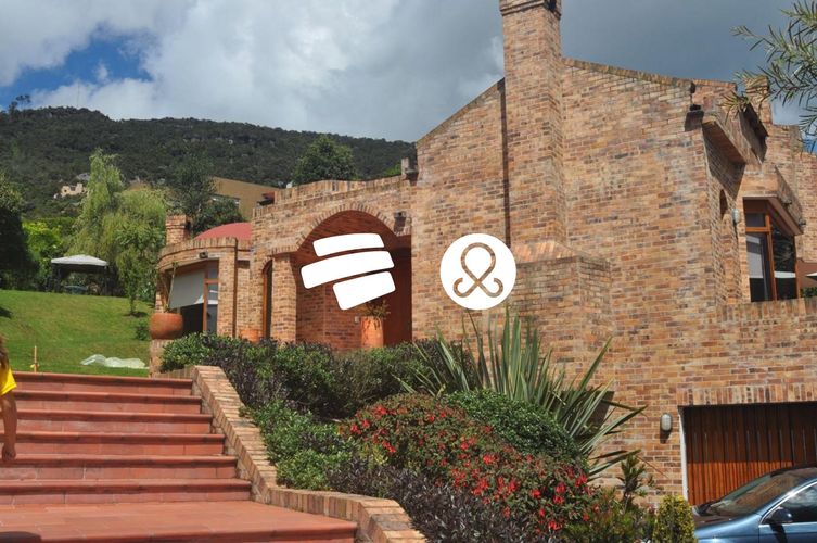 Casa de 6 alcobas en venta en Fusca, Chía, 407 m² · foto 2 de 9