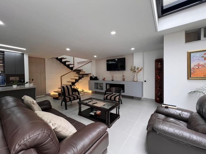 Casa de 3 alcobas en venta en Llano Grande, Rionegro, 172 m² · foto 2 de 15