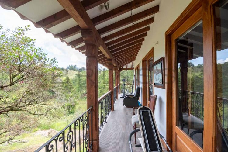 Casa de 4 alcobas en venta en Centro, Rionegro, 360 m² · foto 16 de 24