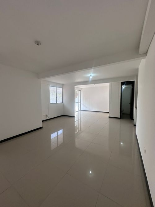 Apartamento de 3 alcobas en venta en Senderos Del Lili, Cali, 99 m² · foto 11 de 20