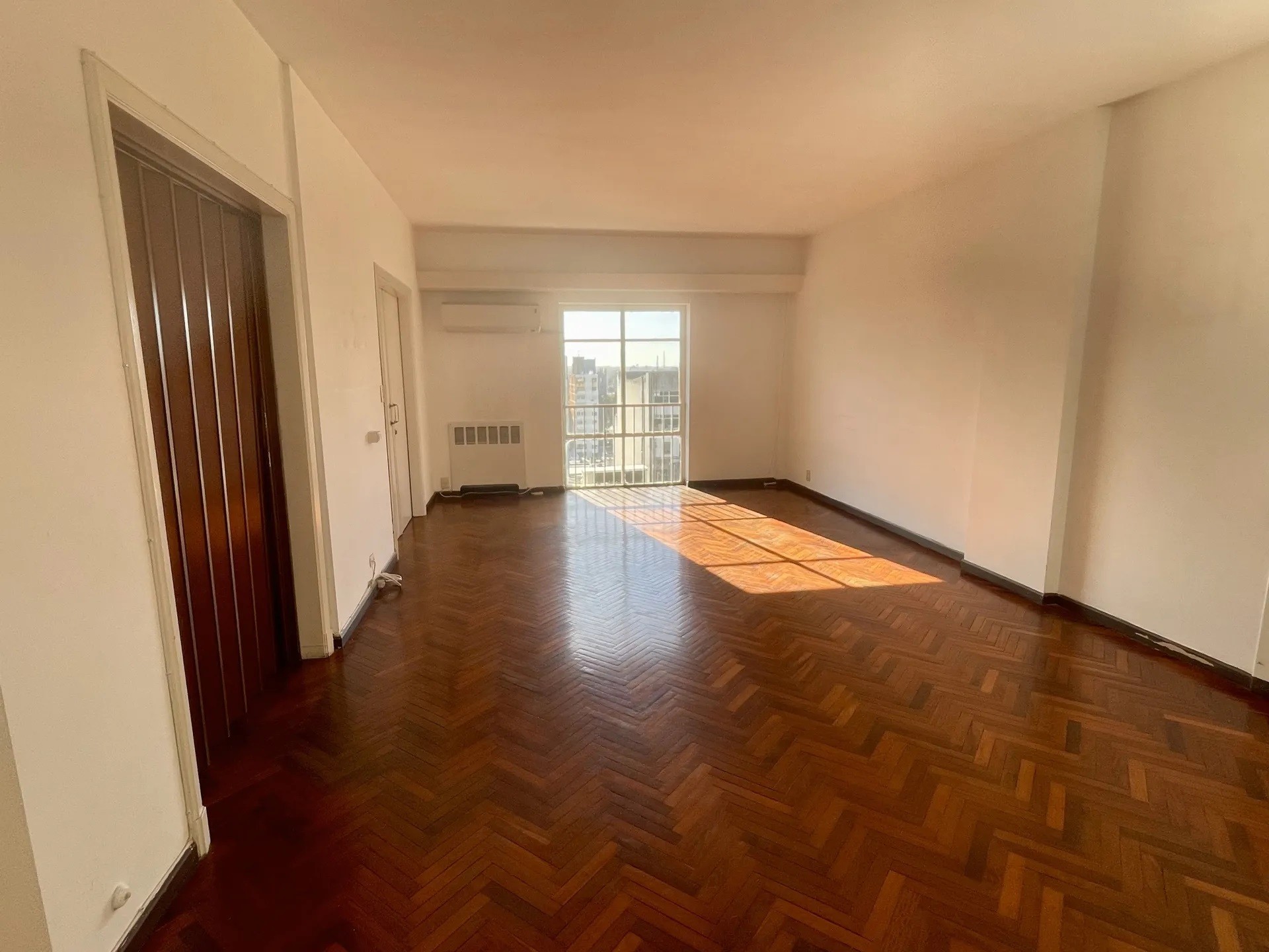 Alquiler Apto 4 Dor 3 Baños y Garage Piso Alto Al Frente Cordón
