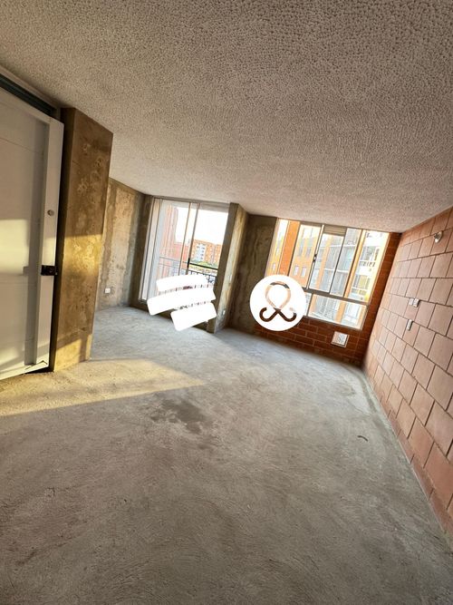 Apartamento de 3 alcobas en venta en Zona Industrial Santa Ana, Soacha, 57 m² · foto 2 de 10