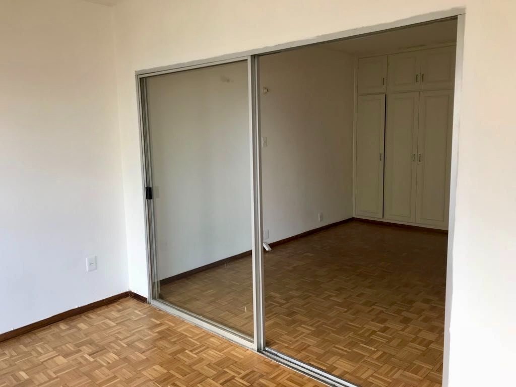 Apartamento de 2 dormitorios + servicio en Pocitos - Fler