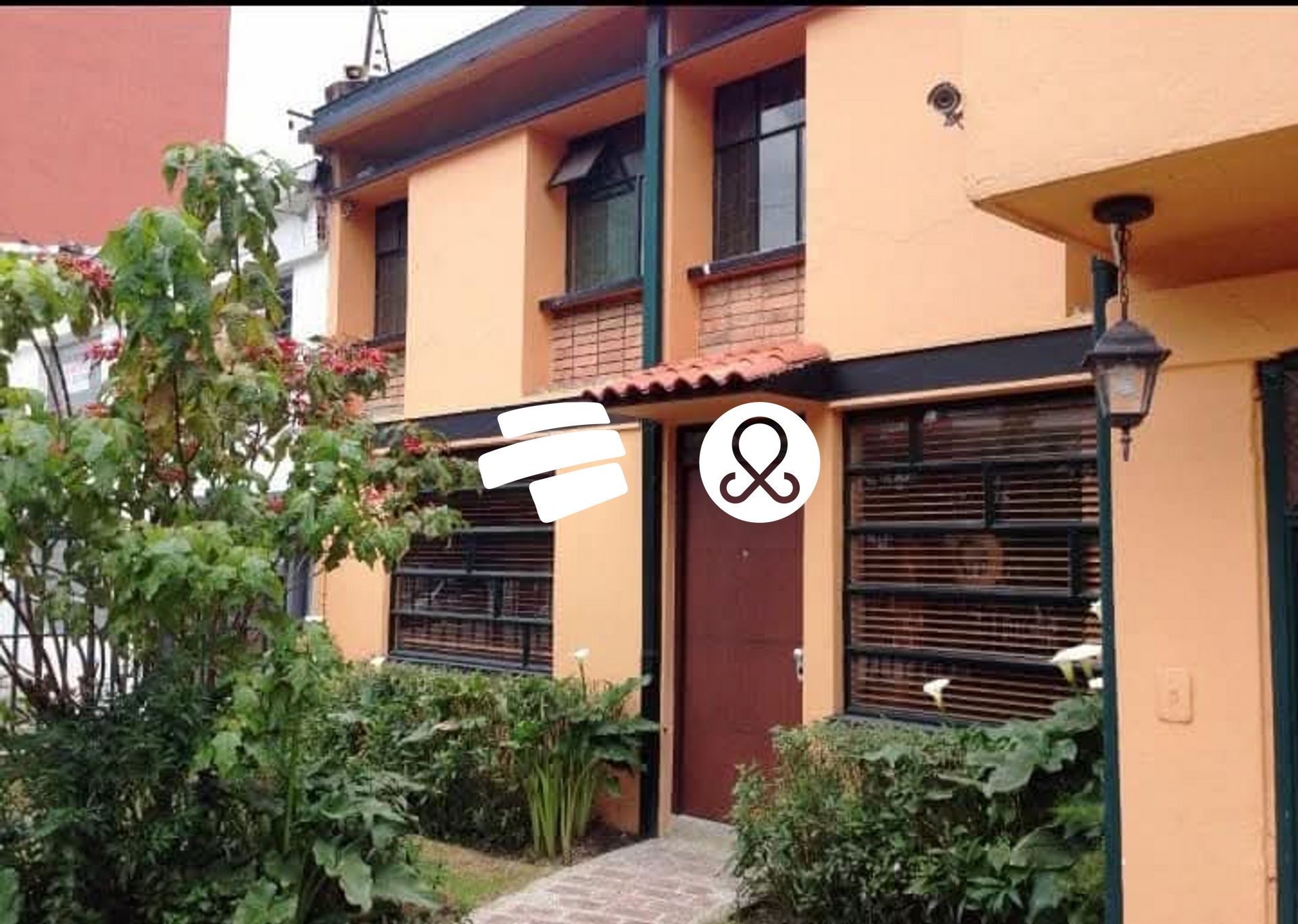 Casa en venta en Santa Barbara, Bogotá · foto 2 de 14