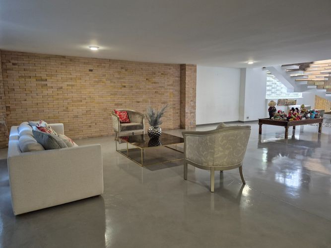 Casa de 5 alcobas en arriendo en Las Mercedes, Jamundí, 1680 m² · foto 11 de 24