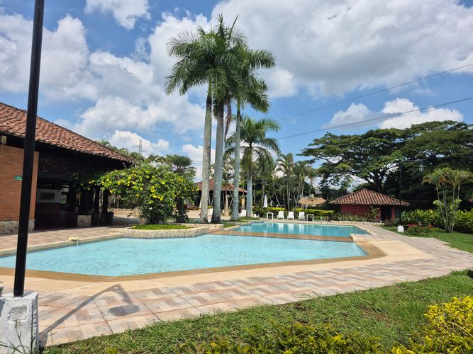 Casa de 5 alcobas en arriendo en Las Mercedes, Jamundí, 1680 m² · foto 24 de 24