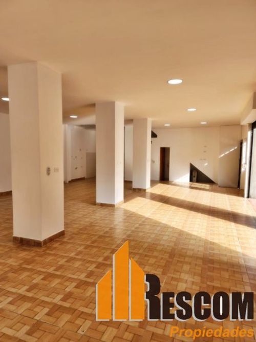 Local en arriendo en Santa Lucia, Medellín, 110 m² · foto 2 de 17