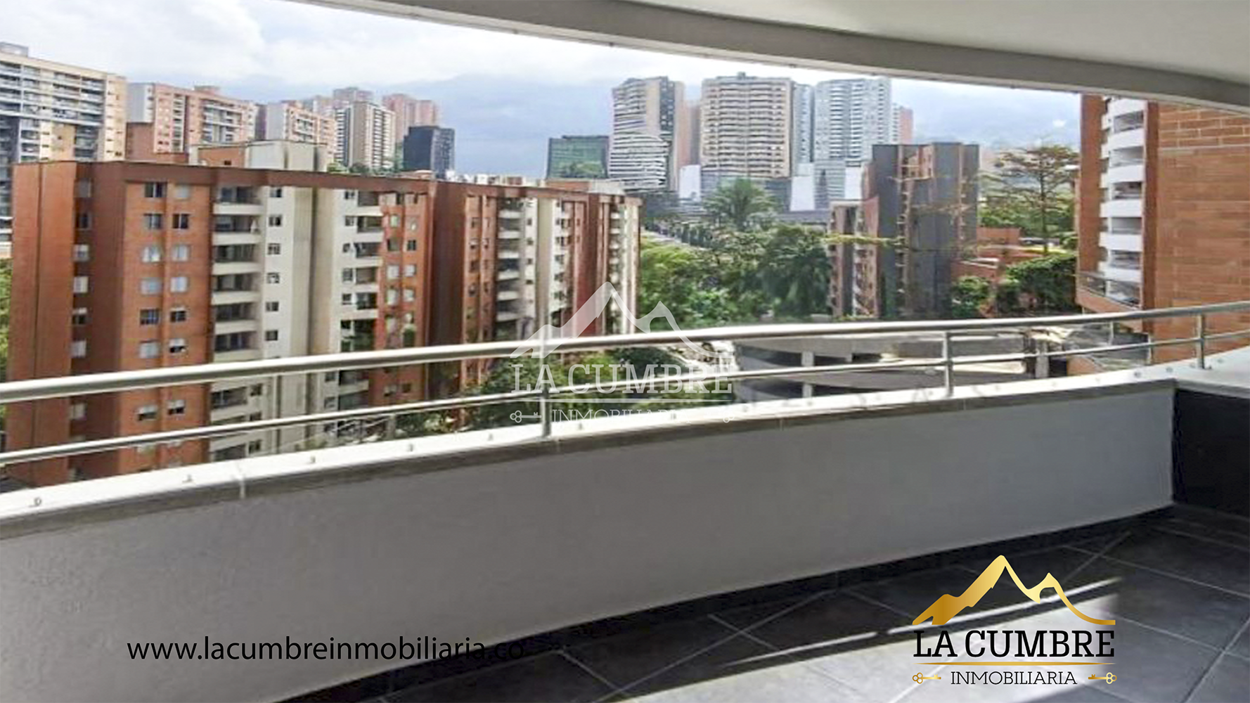 Apartamento en arriendo en Uribe Angel, Envigado · foto 3 de 10