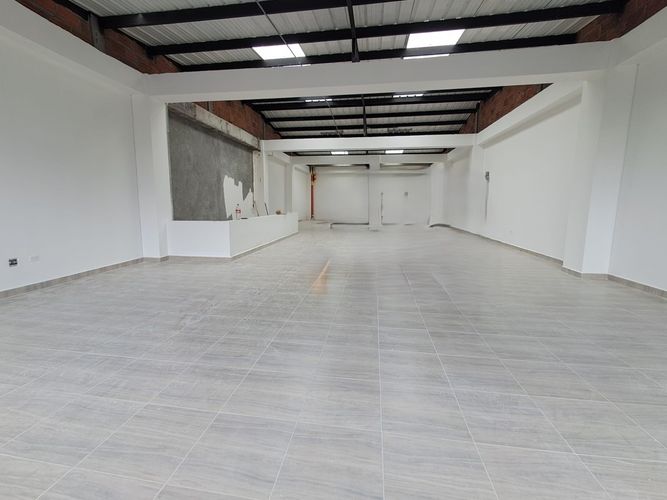 Bodega en arriendo en Los Rosales, Pereira, 340 m² · foto 8 de 9
