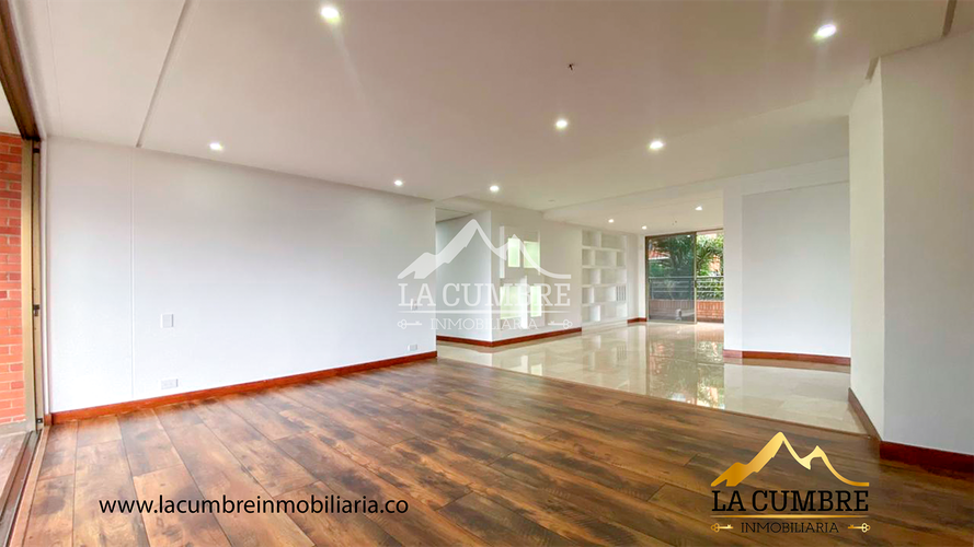 Apartamento de 3 alcobas en arriendo en La Calera, Medellín, 210 m² · foto 2 de 19