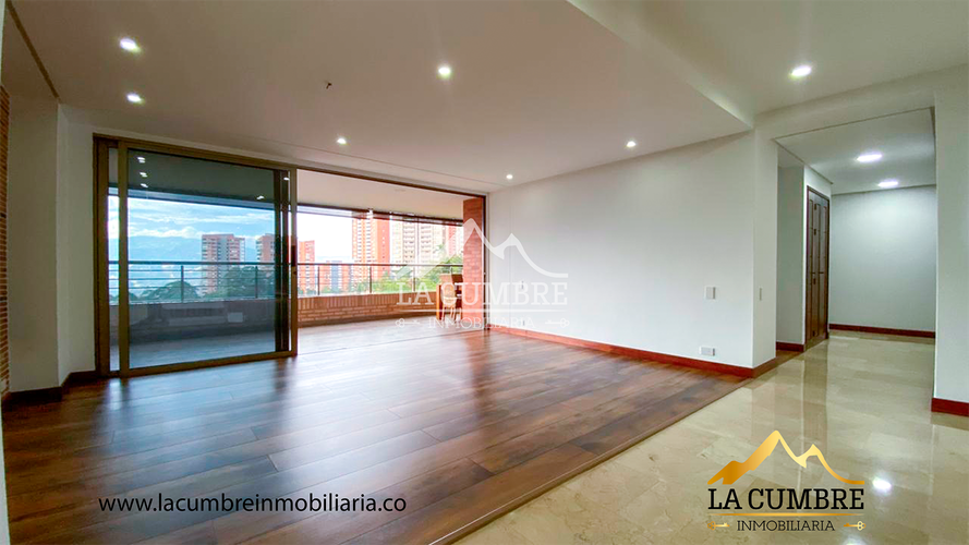 Apartamento de 3 alcobas en arriendo en La Calera, Medellín, 210 m² · foto 3 de 19