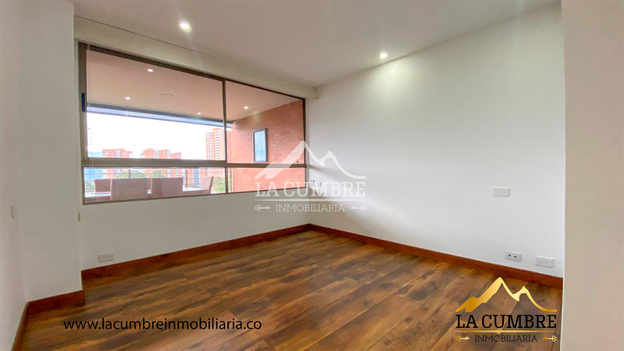 Apartamento de 3 alcobas en arriendo en La Calera, Medellín, 210 m² · foto 10 de 19