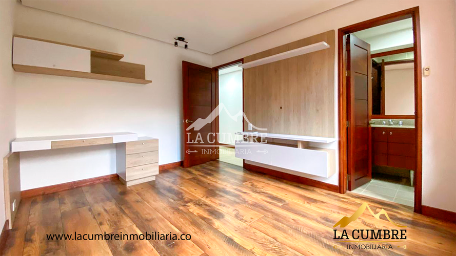 Apartamento de 3 alcobas en arriendo en La Calera, Medellín, 210 m² · foto 12 de 19