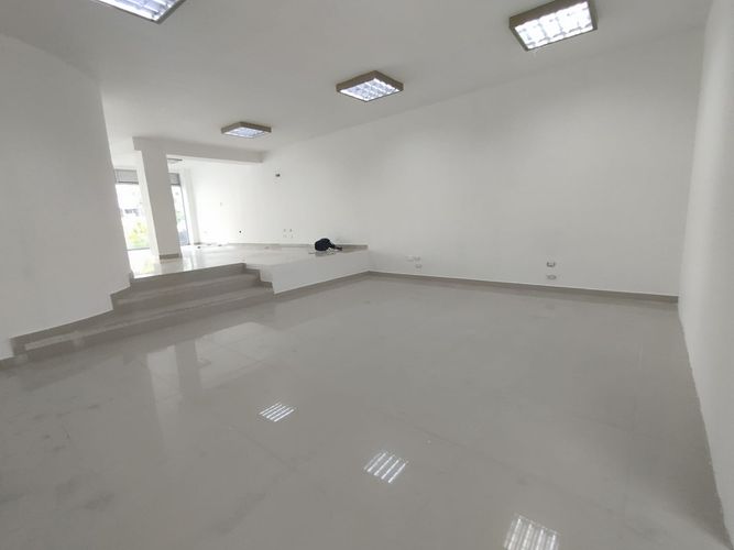 Local en arriendo en Avenida 30 De Agosto, Pereira, 130 m² · foto 2 de 9