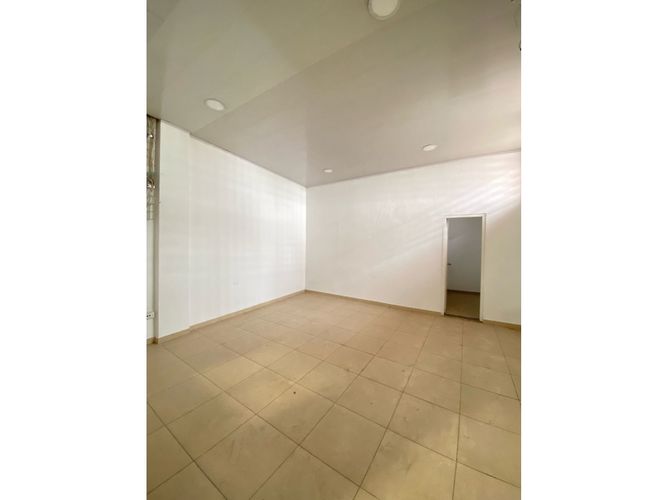 Bodega en venta en San Nicolas, Cali, 1100 m² · foto 3 de 19