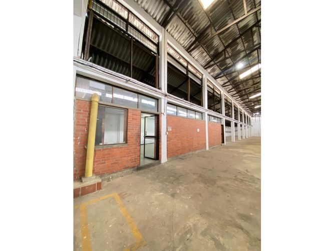 Bodega en venta en San Nicolas, Cali, 1100 m² · foto 6 de 19