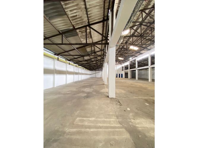 Bodega en venta en San Nicolas, Cali, 1100 m² · foto 10 de 19