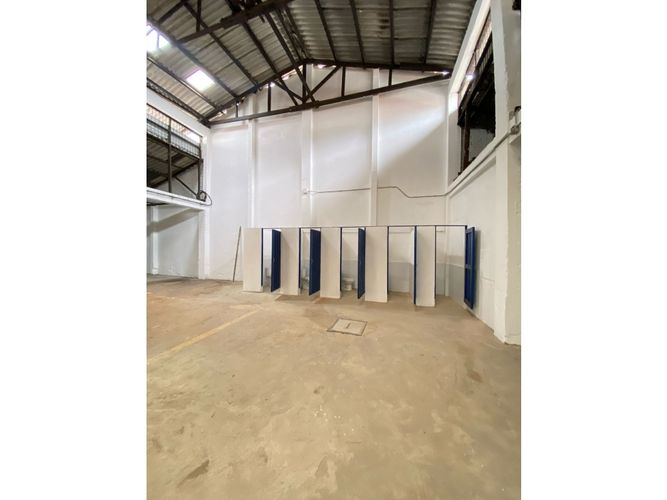 Bodega en venta en San Nicolas, Cali, 1100 m² · foto 13 de 19